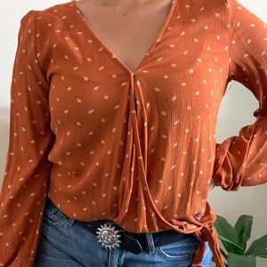 ✨New✨ universal thread long sleeve